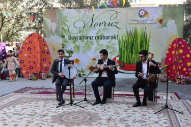 Paytaxtın abad məhəllələrindəki Novruz şənlikləri davam edir