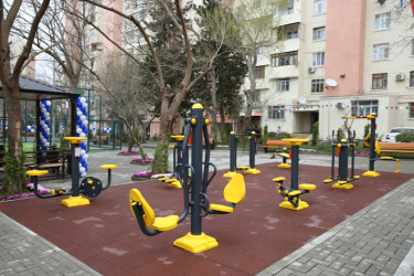 Paytaxtın Xətai rayonunda "Bizim həyət" layihəsi çərçivəsində  yeni həyət istifadəyə verildi