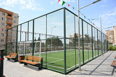 “Bizim həyət” layihəsi çərçivəsində yenilənmiş növbəti həyət sakinlərin istifadəsinə verilib