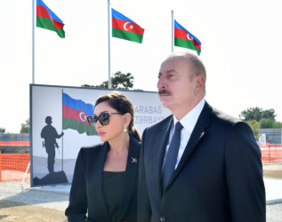 President Ilham Aliyev and First Lady Mehriban Aliyeva visited Victory Park under construction