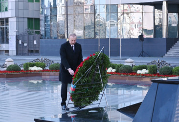 Prezident İlham Əliyev Xocalı soyqırımı abidəsini ziyarət edib