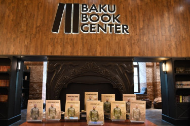 The book dedicated to the glorious victory was published in Chinese language