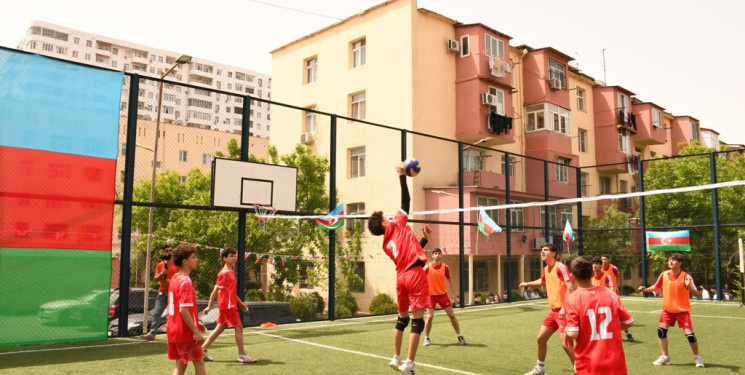 Paytaxtın abad məhəllələrində voleybol yarışları başa çatıb