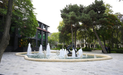 President Ilham Aliyev visited "Khagani" Garden and surrounding areas after improvements and renovations